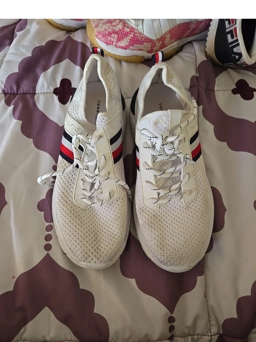 Tommy Hilfiger White Sneakers with BLUE AND RED STRIPES 8M